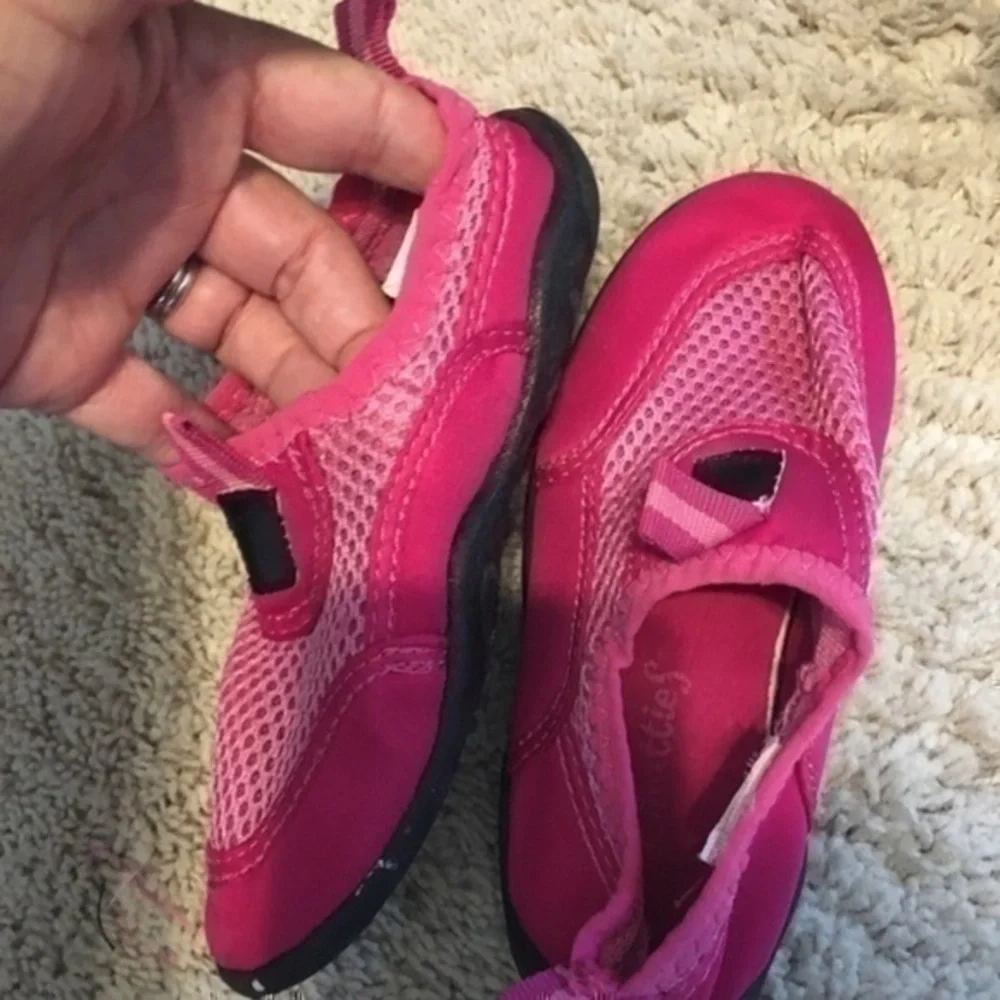 Girls pink water shoes